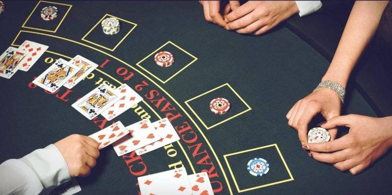 Mẹo chơi Blackjack chi tiết từ A tới Z